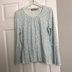 Women’s long sleeve tee shirt